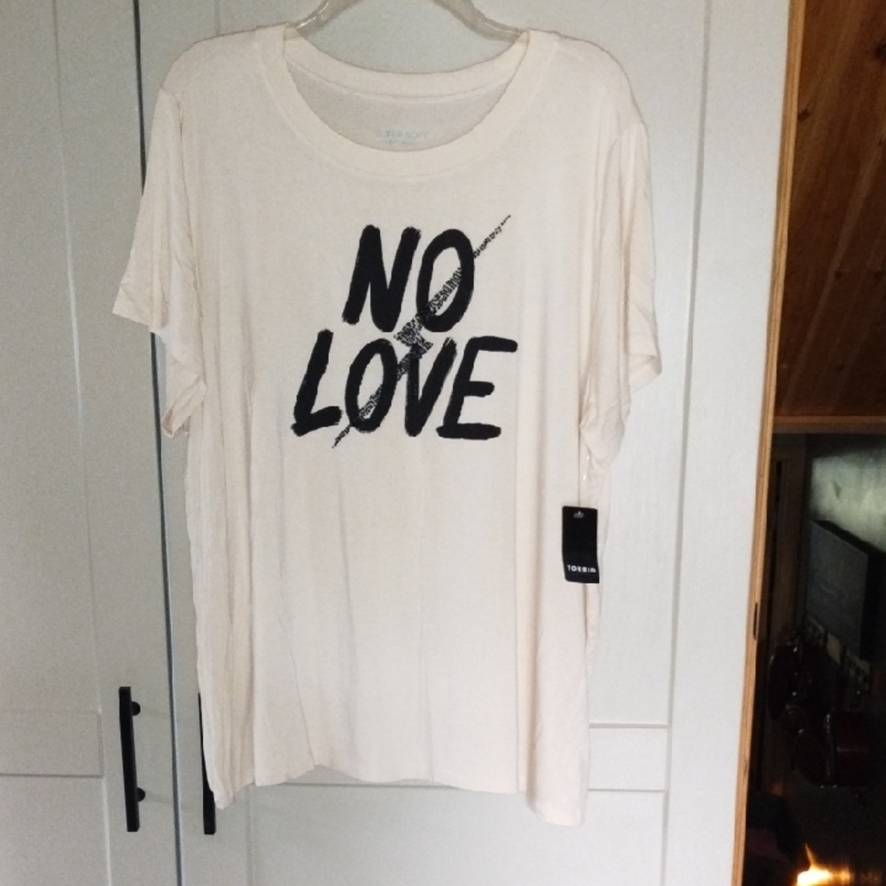 torrid Cream Tee with Black Tag Print